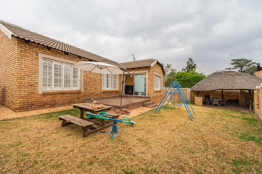 3 Bedroom Property for Sale in Honeydew Manor Gauteng