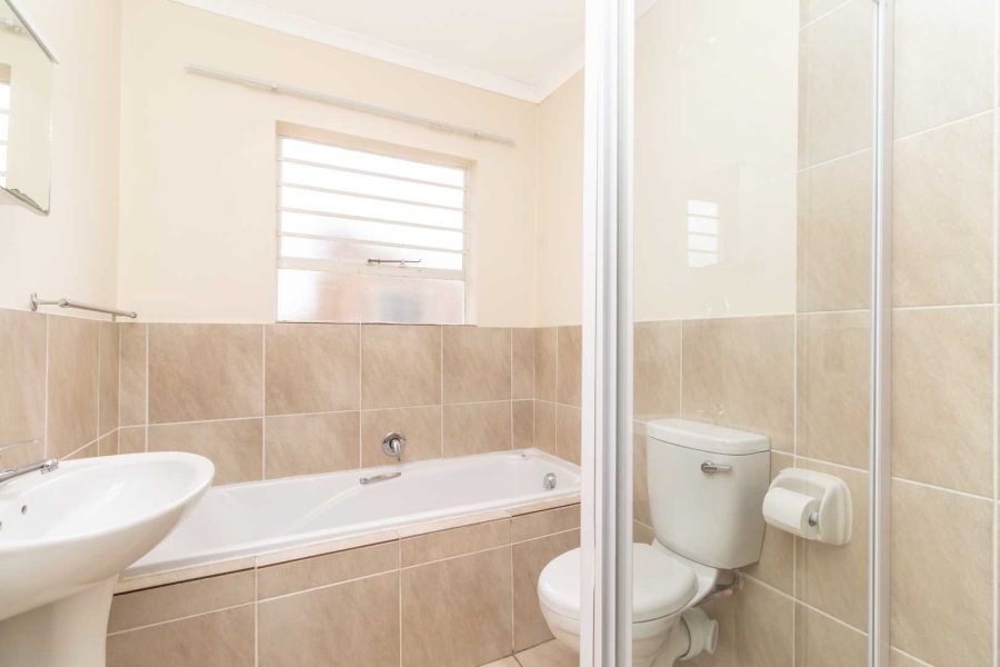 3 Bedroom Property for Sale in Wilgeheuwel Gauteng