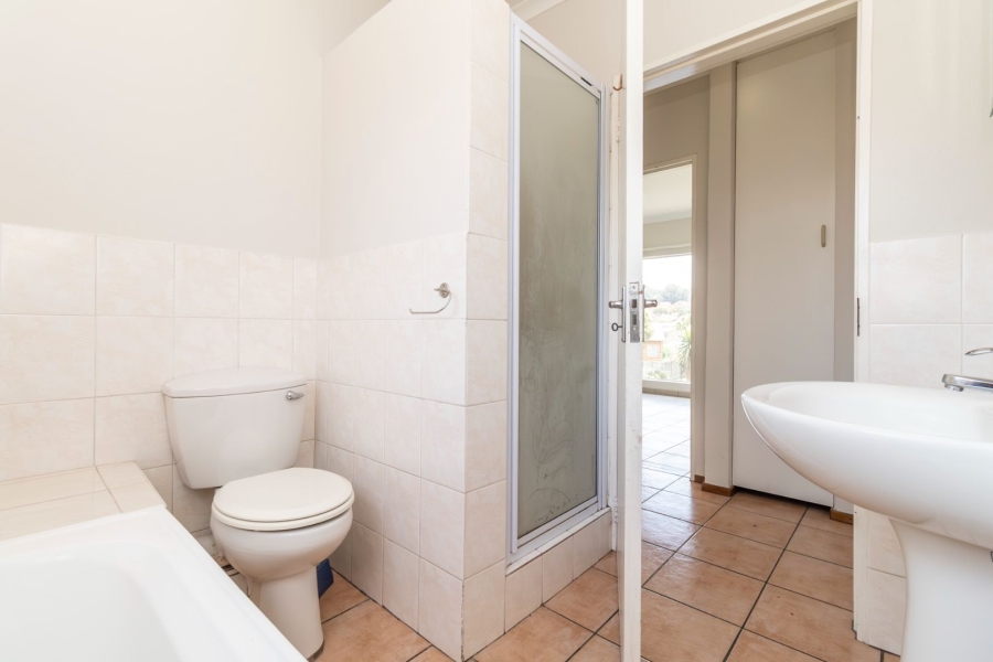 2 Bedroom Property for Sale in Wilgeheuwel Gauteng