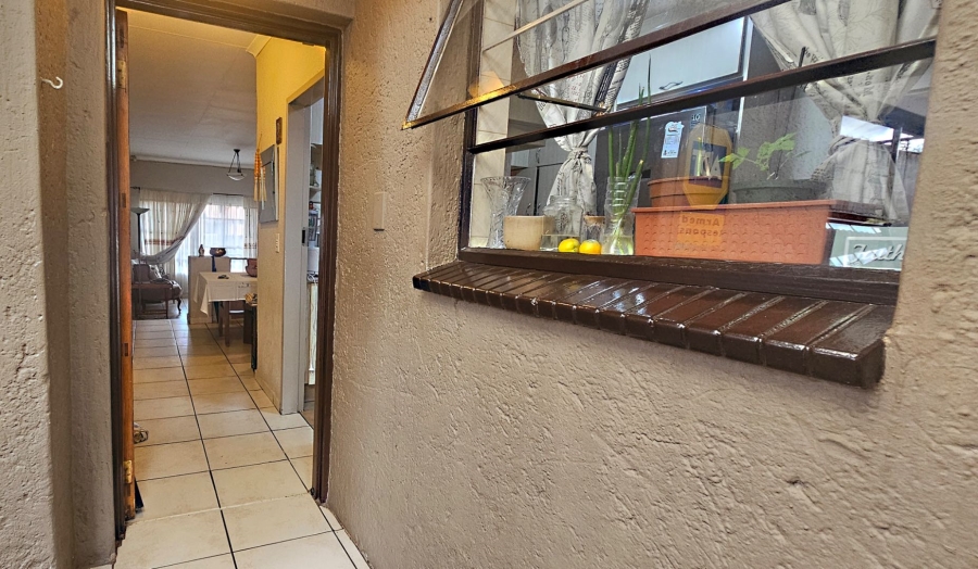 2 Bedroom Property for Sale in Weltevreden Park Gauteng