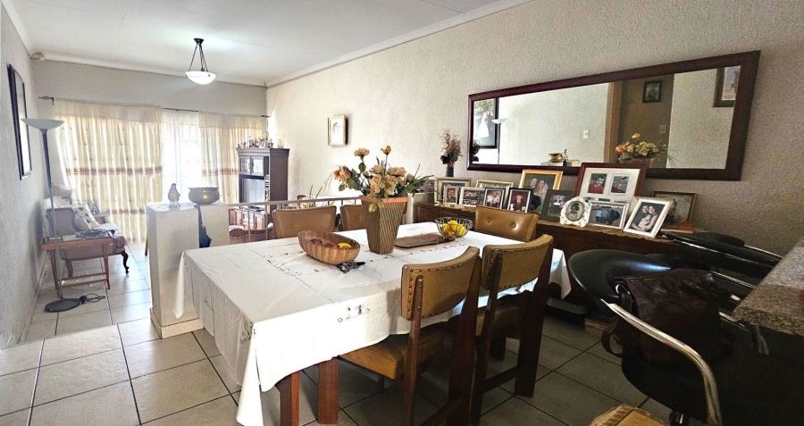 2 Bedroom Property for Sale in Weltevreden Park Gauteng