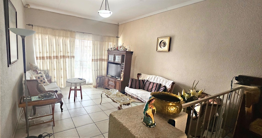 2 Bedroom Property for Sale in Weltevreden Park Gauteng