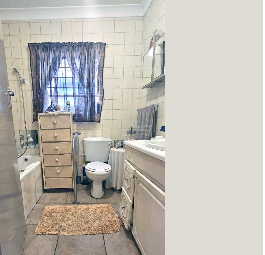 2 Bedroom Property for Sale in Weltevreden Park Gauteng