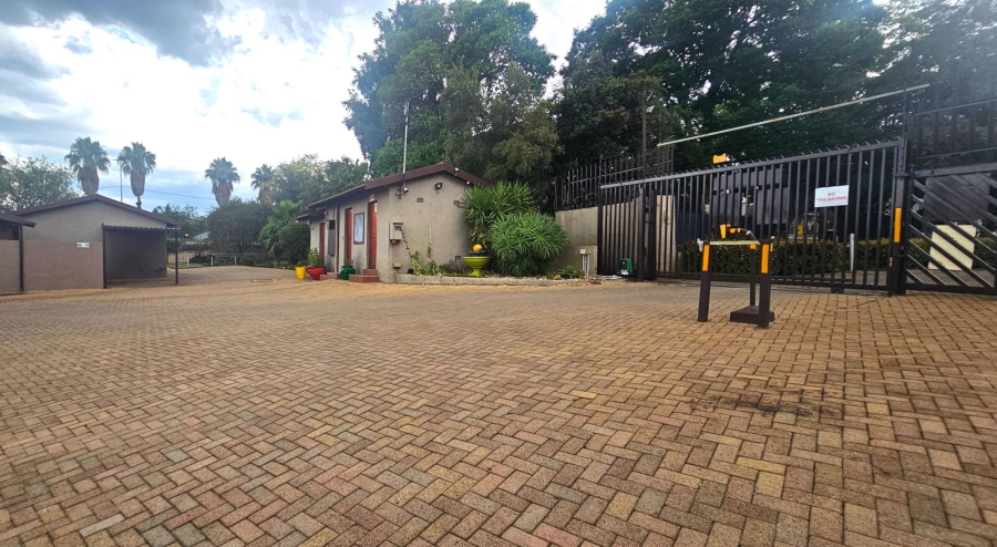 2 Bedroom Property for Sale in Weltevreden Park Gauteng