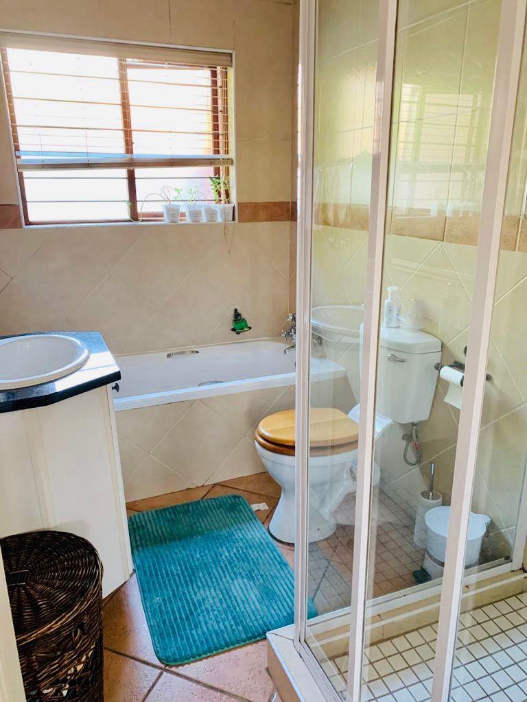 To Let 3 Bedroom Property for Rent in Noordwyk Gauteng