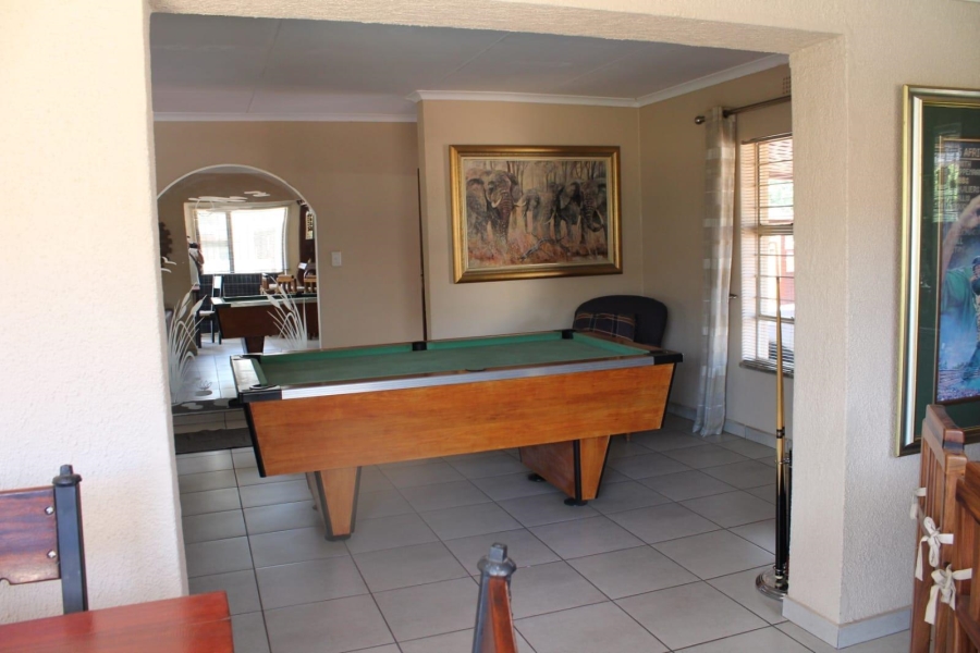 5 Bedroom Property for Sale in Sunward Park Gauteng