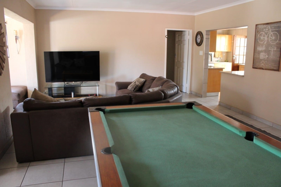 5 Bedroom Property for Sale in Sunward Park Gauteng