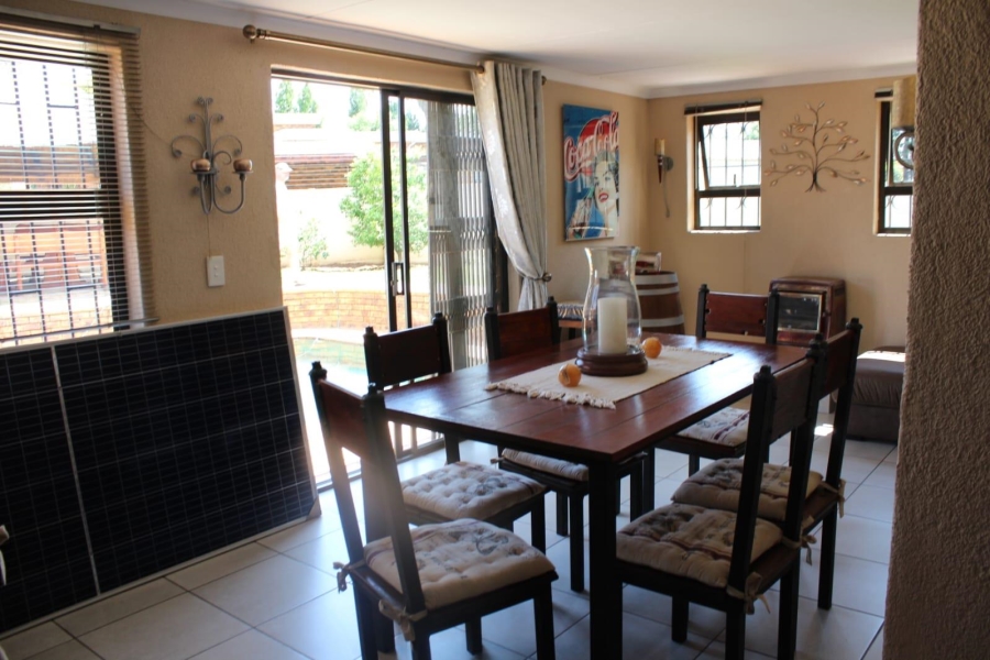 5 Bedroom Property for Sale in Sunward Park Gauteng