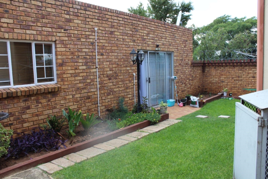 5 Bedroom Property for Sale in Sunward Park Gauteng