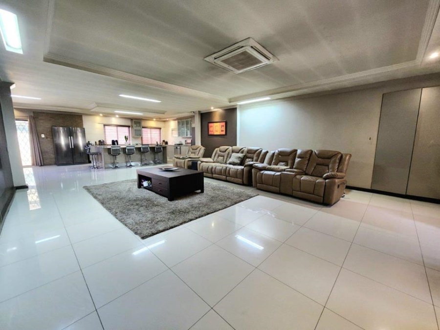 4 Bedroom Property for Sale in Glenanda Gauteng