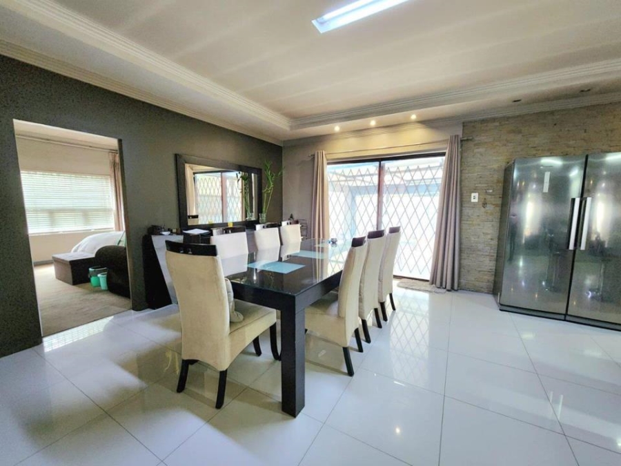 4 Bedroom Property for Sale in Glenanda Gauteng