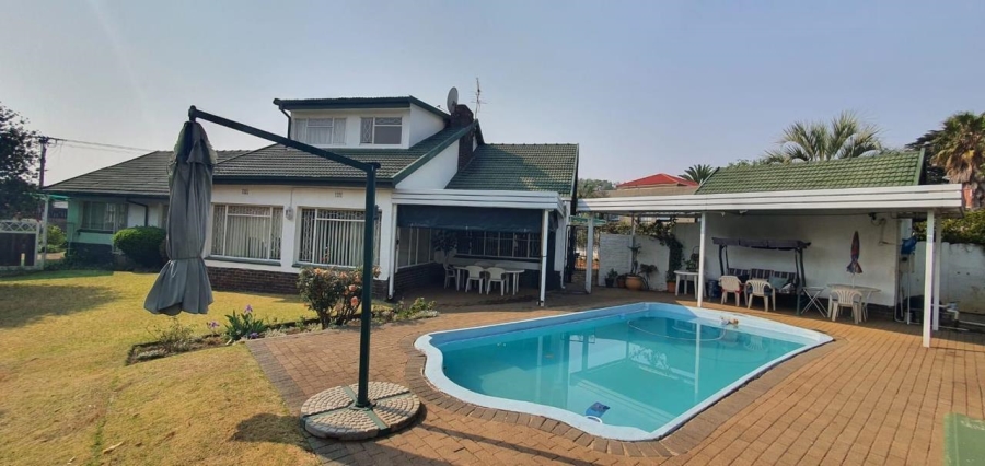 5 Bedroom Property for Sale in Glenanda Gauteng