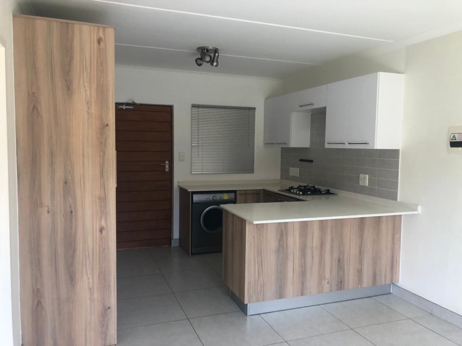 To Let 1 Bedroom Property for Rent in Founders Hill Gauteng