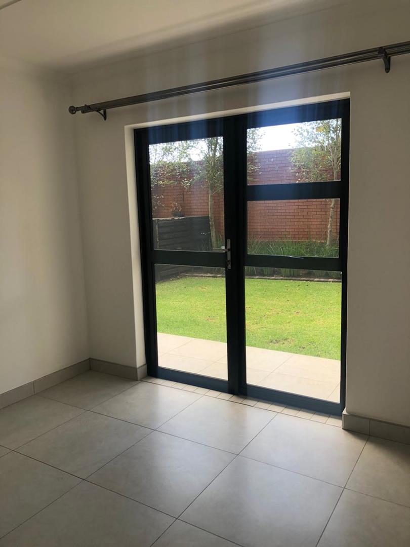 To Let 1 Bedroom Property for Rent in Founders Hill Gauteng