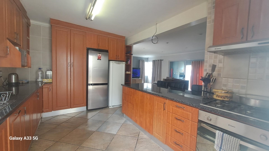 To Let 3 Bedroom Property for Rent in Buccleuch Gauteng