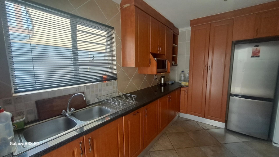 To Let 3 Bedroom Property for Rent in Buccleuch Gauteng