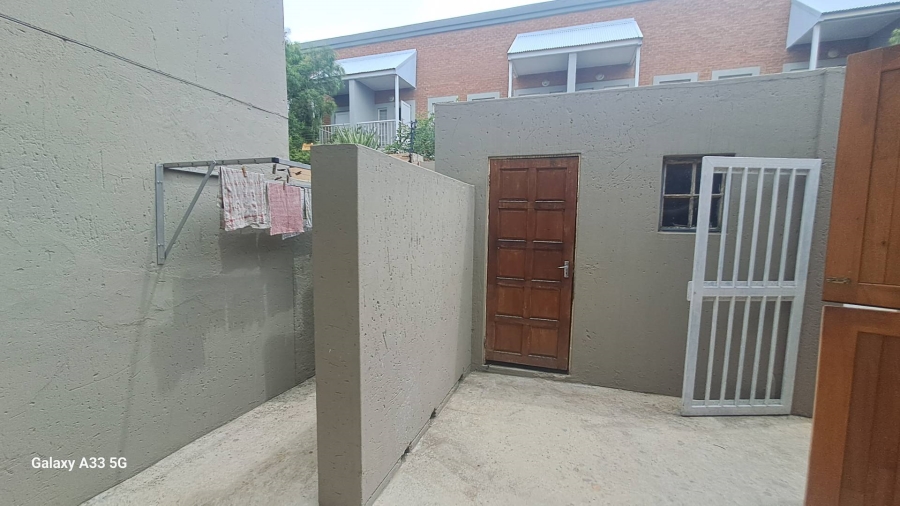 To Let 3 Bedroom Property for Rent in Buccleuch Gauteng