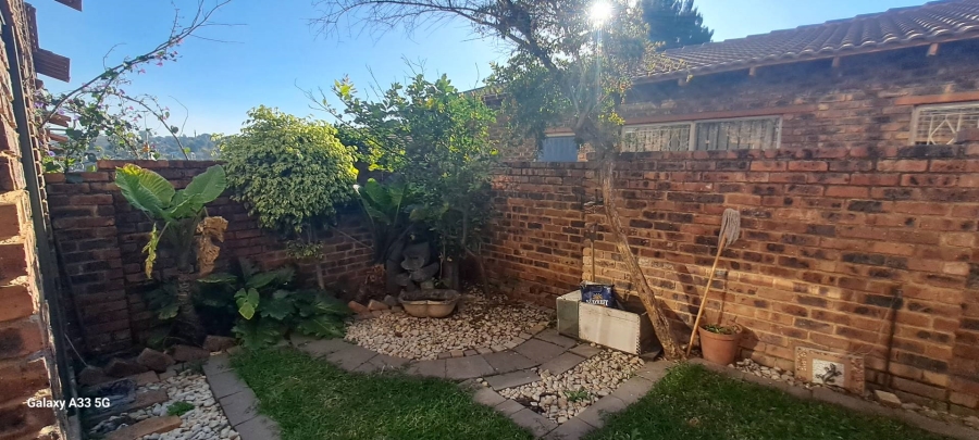 To Let 3 Bedroom Property for Rent in Buccleuch Gauteng