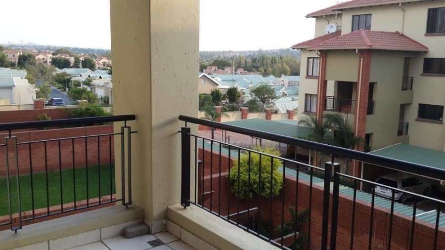 2 Bedroom Property for Sale in Sunninghill Gauteng