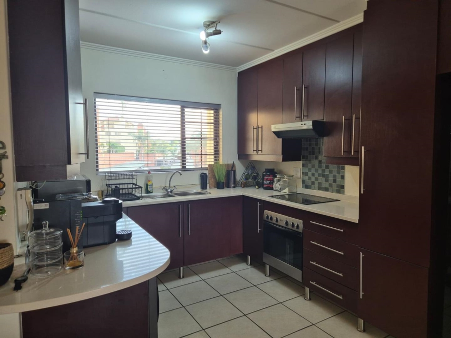 To Let 2 Bedroom Property for Rent in Sunninghill Gauteng