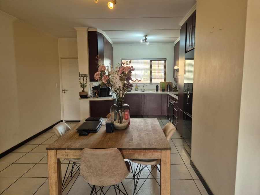 To Let 2 Bedroom Property for Rent in Sunninghill Gauteng