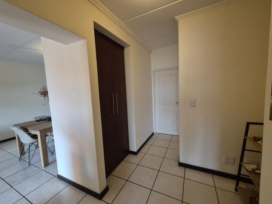 To Let 2 Bedroom Property for Rent in Sunninghill Gauteng