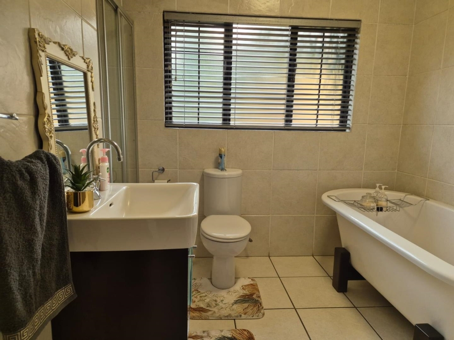 To Let 2 Bedroom Property for Rent in Sunninghill Gauteng