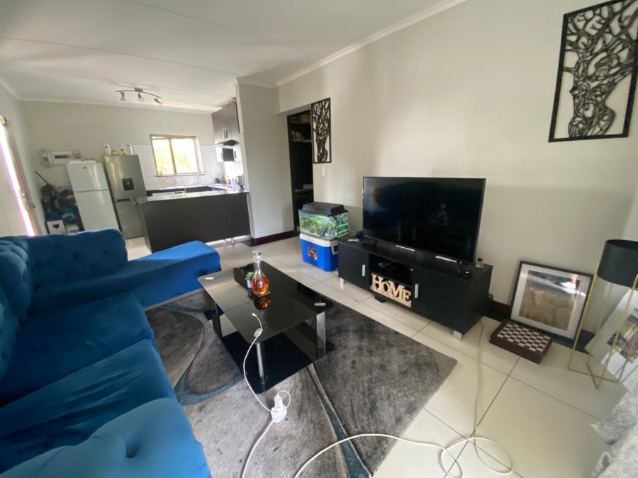 To Let 2 Bedroom Property for Rent in Noordwyk Gauteng