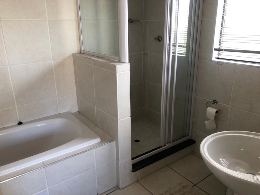 To Let 3 Bedroom Property for Rent in Sunninghill Gauteng