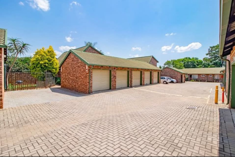 2 Bedroom Property for Sale in Weavind Park Gauteng