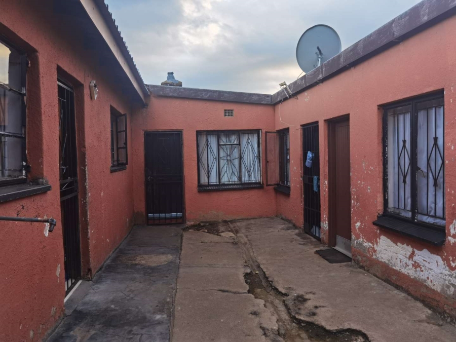 2 Bedroom Property for Sale in Tembisa Central Gauteng