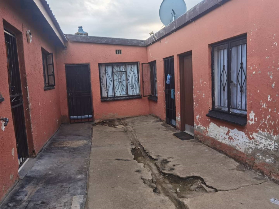 2 Bedroom Property for Sale in Tembisa Central Gauteng