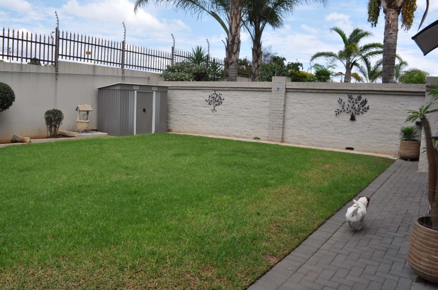 4 Bedroom Property for Sale in The Wilds Gauteng