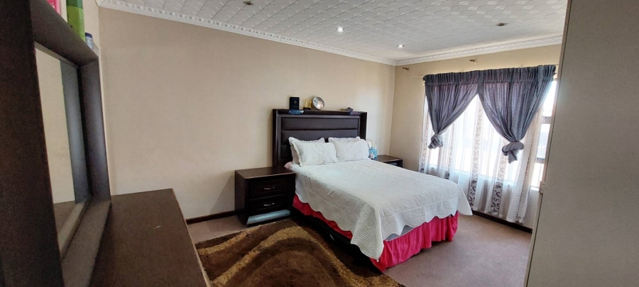 3 Bedroom Property for Sale in South Crest Gauteng