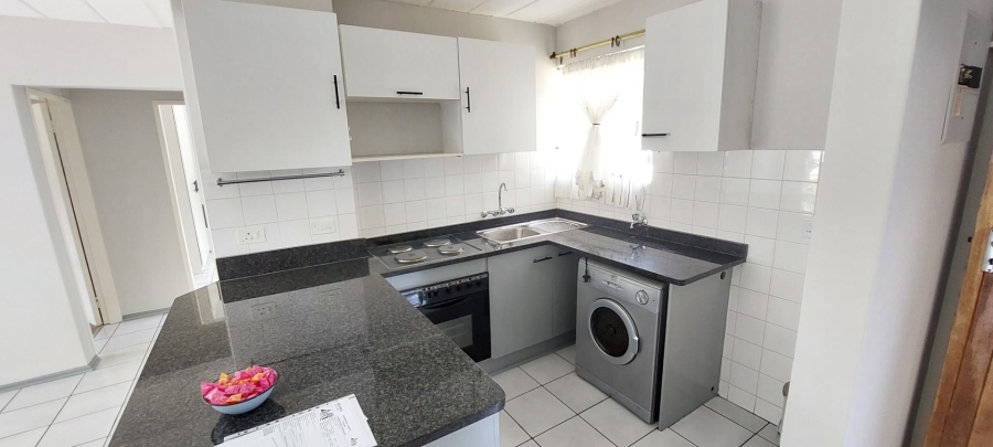 2 Bedroom Property for Sale in Verwoerdpark Gauteng