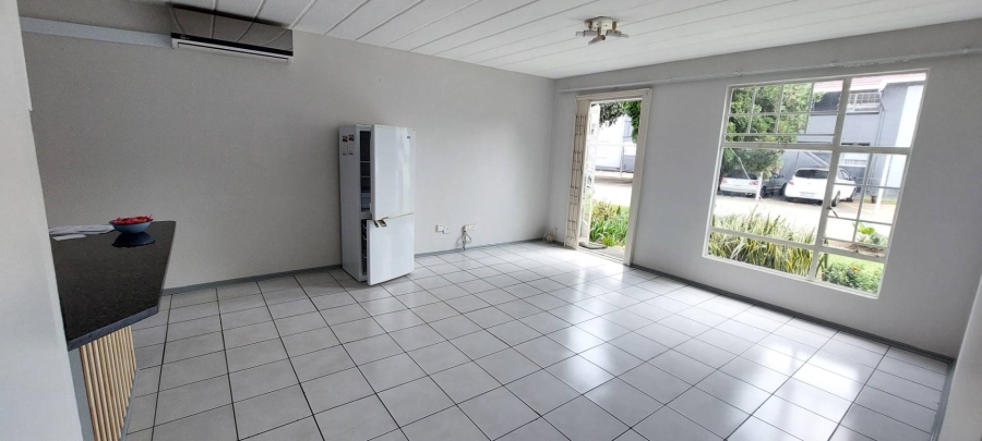 2 Bedroom Property for Sale in Verwoerdpark Gauteng