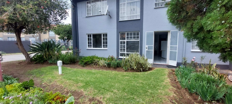 2 Bedroom Property for Sale in Verwoerdpark Gauteng