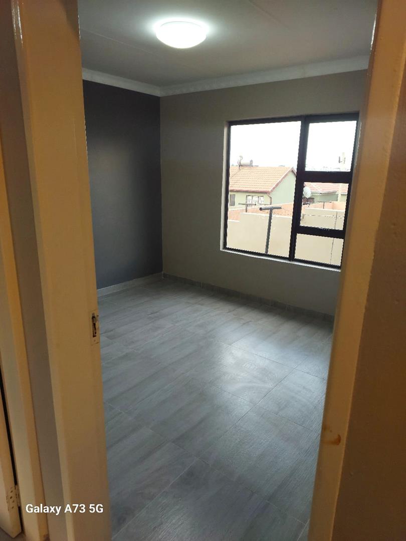 To Let 3 Bedroom Property for Rent in Olievenhoutbosch A H Gauteng