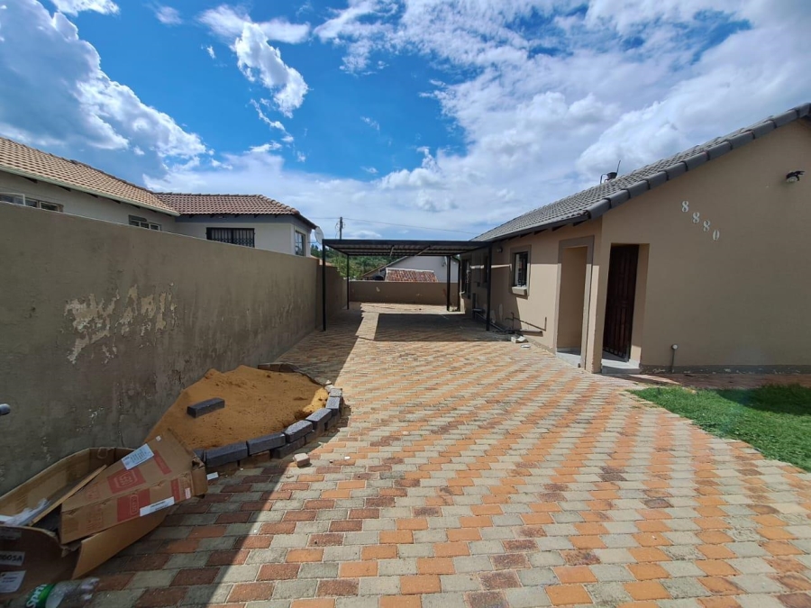 To Let 3 Bedroom Property for Rent in Olievenhoutbosch A H Gauteng