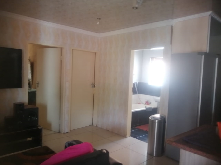 3 Bedroom Property for Sale in East Lynne Gauteng