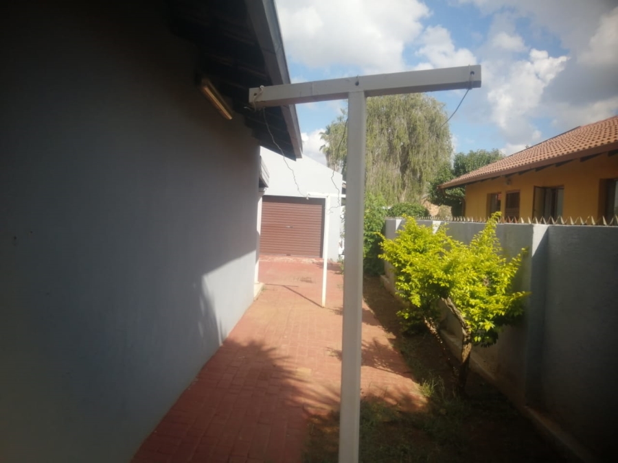 3 Bedroom Property for Sale in East Lynne Gauteng