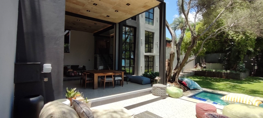 6 Bedroom Property for Sale in Waterkloof Gauteng