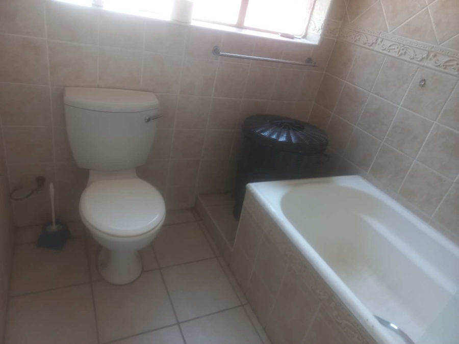 3 Bedroom Property for Sale in Freeway Park Gauteng