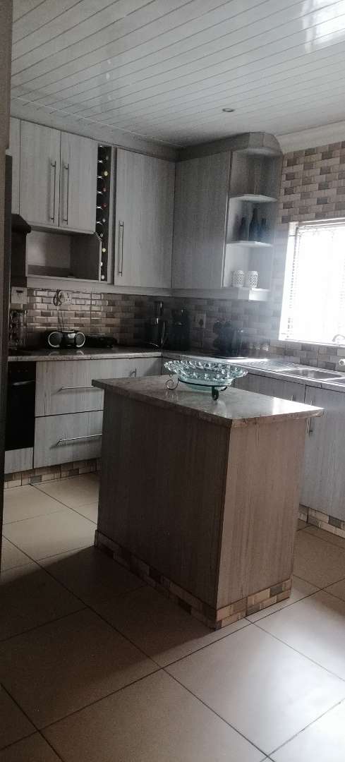 3 Bedroom Property for Sale in Etwatwa Gauteng