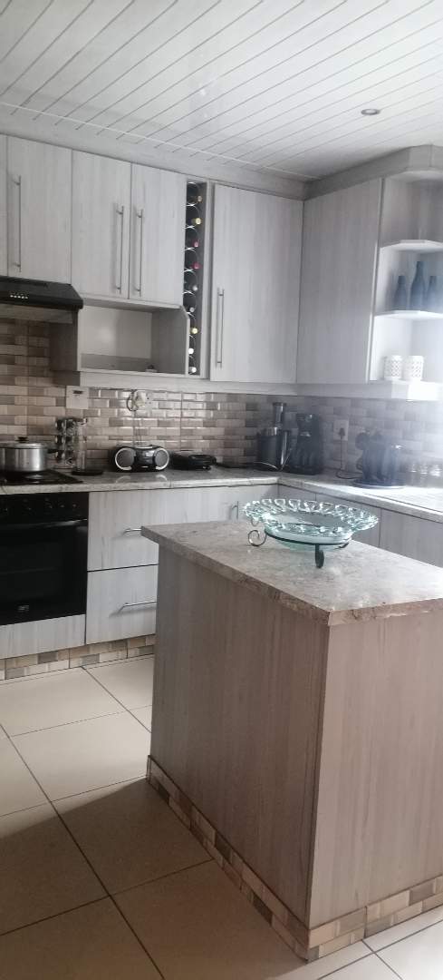 3 Bedroom Property for Sale in Etwatwa Gauteng