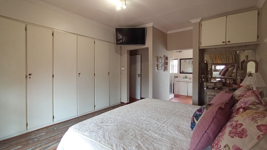 3 Bedroom Property for Sale in Eldoraigne Gauteng