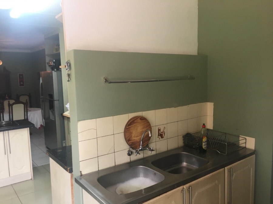 3 Bedroom Property for Sale in Rooihuiskraal Gauteng