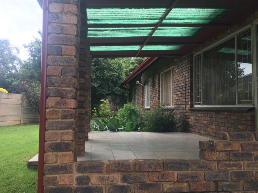 3 Bedroom Property for Sale in Rooihuiskraal Gauteng