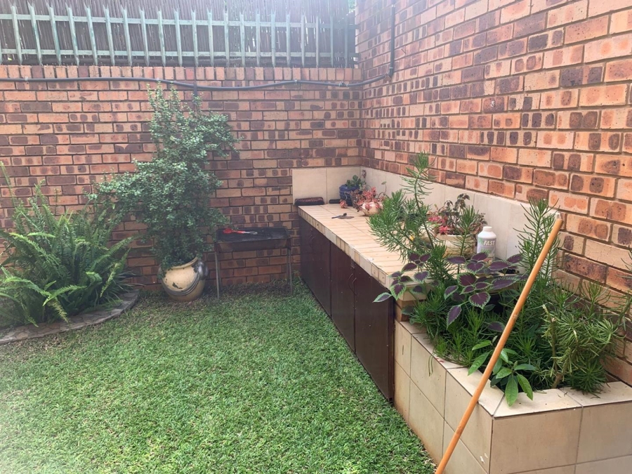 2 Bedroom Property for Sale in Weavind Park Gauteng