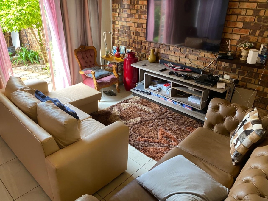 2 Bedroom Property for Sale in Weavind Park Gauteng